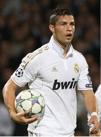 [中超]上海申花主场战胜武汉三镇