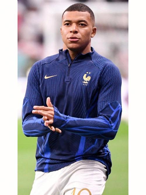 [国内足球]张玉宁头球助攻 林良铭扫射破门